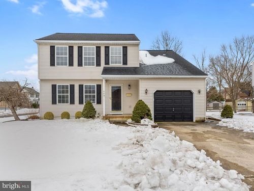 640 High St, GIBBSTOWN, NJ, 08027-1214 | Card Image