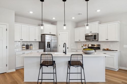 6090 157th St N, Hugo, MN, 55038-5551 | Card Image