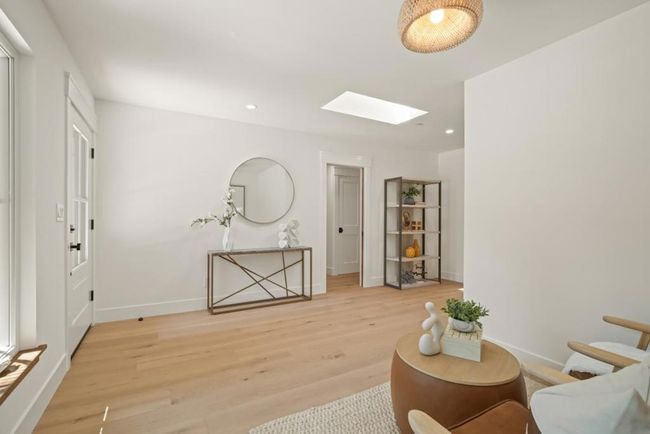 911 Peggy Ln, House other with 4 bedrooms, 3 bathrooms and 2 parking in Menlo Park CA | Image 5