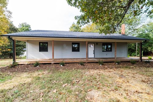 1210 29th Avenue Dr Ne, Hickory, NC, 28601-9662 | Card Image