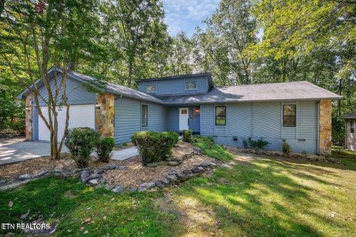334 Lakeview Dr, Crossville, TN, 38558-7040 | Card Image