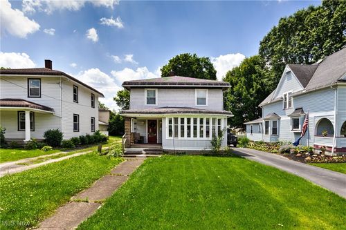 719 Robbins Ave, Niles, OH, 44446-2415 | Card Image