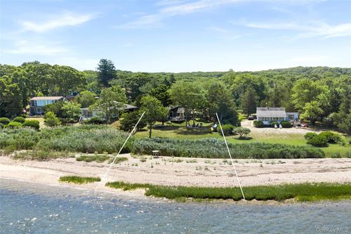 21 Breeze Hill Rd, East Hampton, NY, 11937-4505 | Card Image