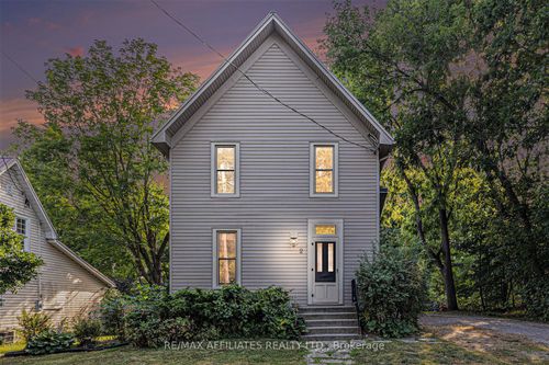 2 Isaac St, Athens, ON, K0E1B0 | Card Image