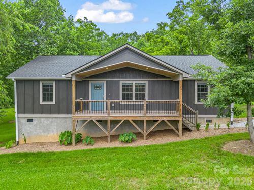 100 Walt Drive, Hendersonville, NC, 28792 | Card Image