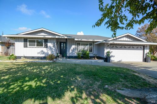 940 W A St, Dixon, CA, 95620-3332 | Card Image