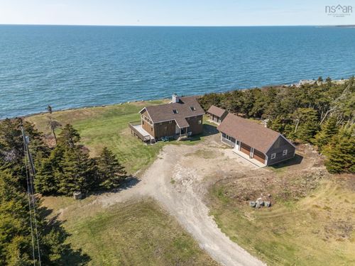 194 Thomas Rd, Cape Forchu, NS, B5A5G7 | Card Image