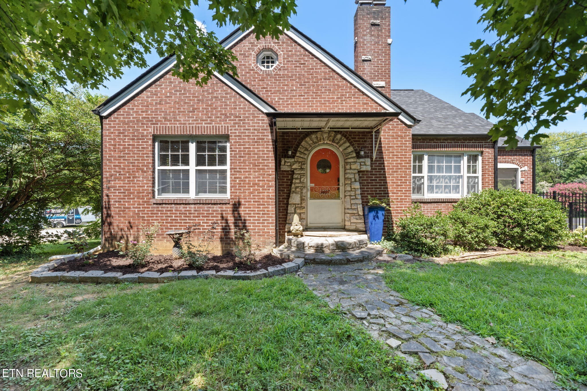 Tazewell Pike, Knoxville, TN 37918