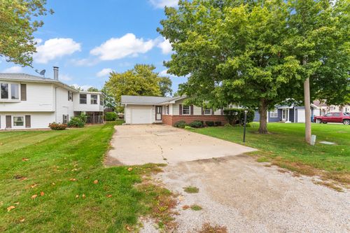 302 E Jackson Street, Towanda, IL, 61776 | Card Image
