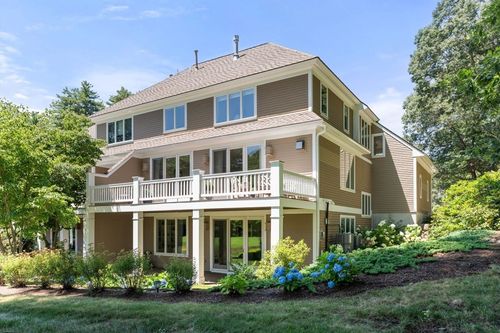 11 Eagle Ct, Ipswich, MA, 01938-3017 | Card Image