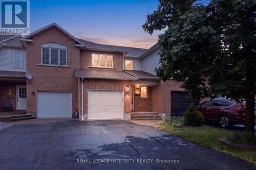 92 Inverkip Ave, Ottawa, ON, K1T4B9 | Card Image