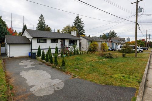 724 Accacia Ave, Coquitlam, BC, V3J2E5 | Card Image