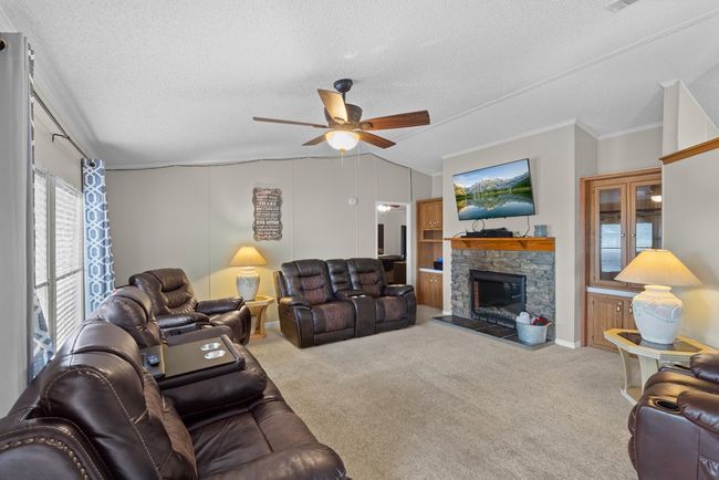158 Ne 146 Th Ave, House other with 3 bedrooms, 2 bathrooms and 1 parking in OLD TOWN FL | Image 18