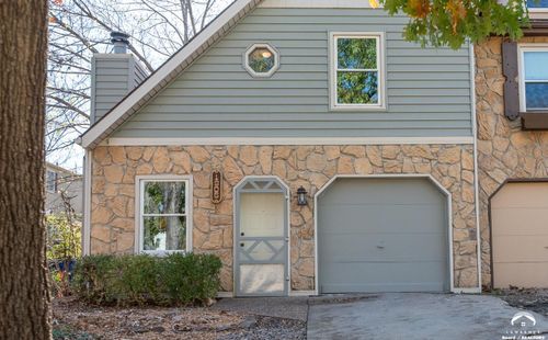 1905 W 3rd Ter, Lawrence, KS, 66044-4675 | Card Image