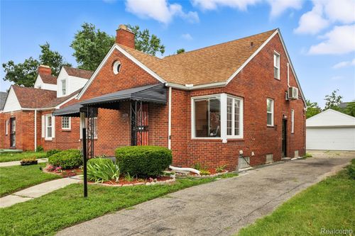 18474 Monte Vista St, Detroit, MI, 48221-1951 | Card Image
