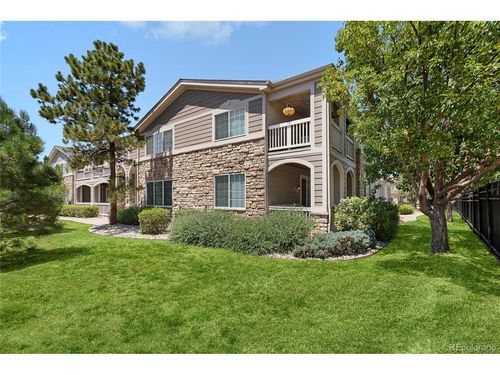3b-4251 S Blackhawk Cir, Aurora, CO, 80014-8116 | Card Image