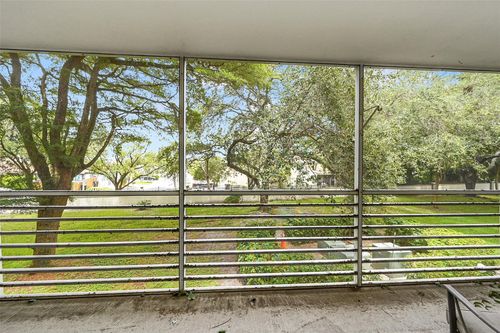 apt-f2-1901 Bermuda Cir, Coconut Creek, FL, 33066-2804 | Card Image