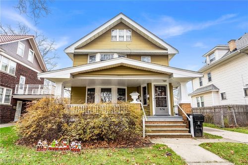 2136 West Boulevard, Cleveland, OH, 44102 | Card Image