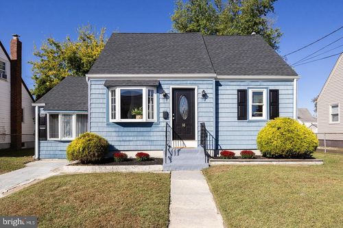16 Adams Ave, BELLMAWR, NJ, 08031-2817 | Card Image