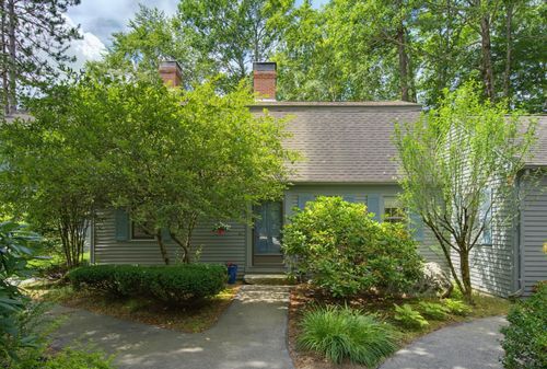 2 Coach Rd, Exeter, NH, 03833-4363 | Card Image