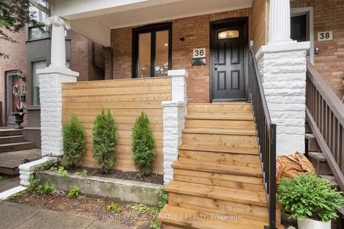 upper-36 Tennis Cres, Toronto, ON, M4K1J3 | Card Image