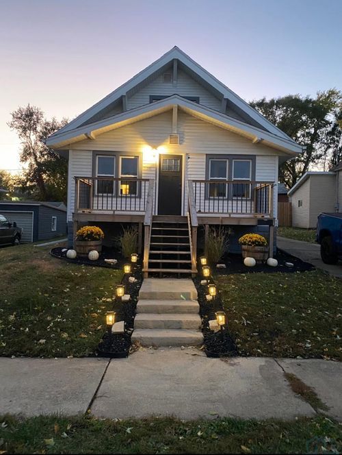 307 S 8th St, Cherokee, IA, 51012-1621 | Card Image