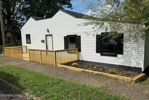 301 E Churchwell Ave, Knoxville, TN, 37917 | Card Image