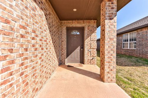 1852 Cypress Ln, El Reno, OK, 73036-5141 | Card Image