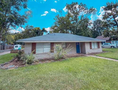 106 Ezell St, Palestine, TX, 75801-7610 | Card Image