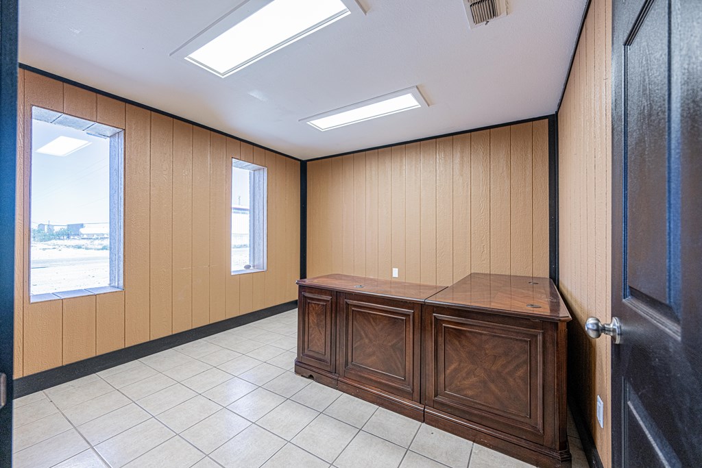 Commercial Sale in Odessa 3