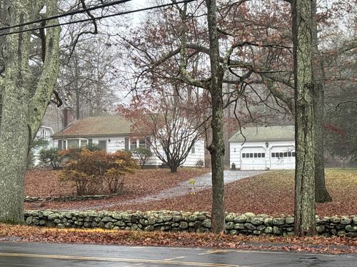 42 Wildcat Rd, Madison, CT, 06443-2417 | Card Image