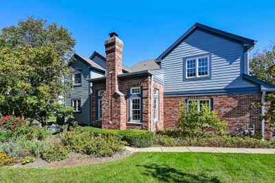 93 Trent Court, Townhouse with 3 bedrooms, 2 bathrooms and 2 parking in Burr Ridge IL | Image 1