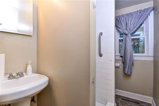 5 Overton Dr, House other with 4 bedrooms, 3 bathrooms and null parking in Hampton VA | Image 21