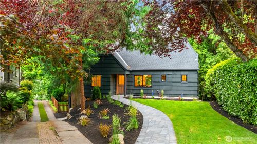 2275 Ne 60th St, Seattle, WA, 98115-7012 | Card Image