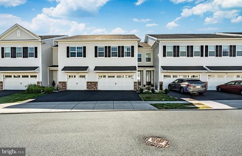 137 Knock Hill Dr, ROYERSFORD, PA, 19468-3493 | Card Image