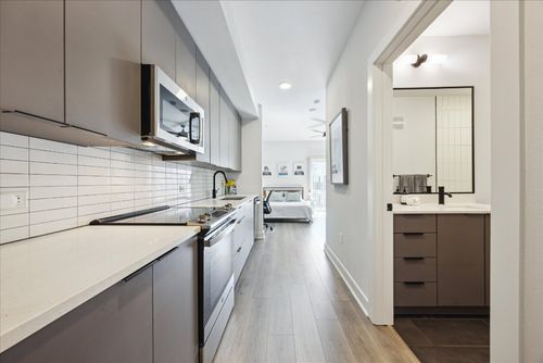 apt-322-2220 Webberville Rd, Austin, TX, 78702-3682 | Card Image