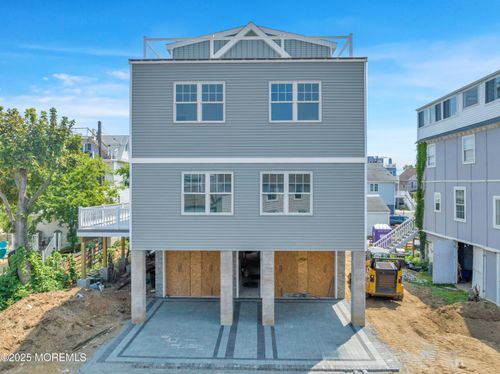 10 5th St, Highlands, NJ, 07732-1618 | Card Image