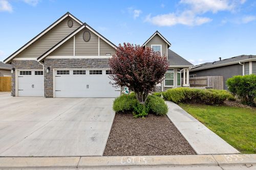 1833 Softwind Dr, Tulare, CA, 93274-7479 | Card Image