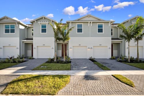 381 Se Crossoak Ln, Port St Lucie, FL, 34984-6689 | Card Image