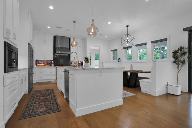 9115 Hammerly Blvd, House other with 4 bedrooms, 4 bathrooms and null parking in Houston TX | Image 13