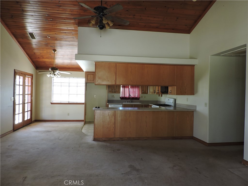 Residential in Phelan 5