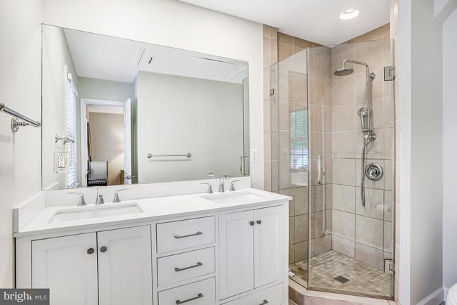 6737 Baron Rd, Townhouse with 4 bedrooms, 4 bathrooms and null parking in MCLEAN VA | Image 17