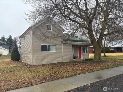 208 N 3rd St, Harrington, WA, 99134-9707 | Card Image