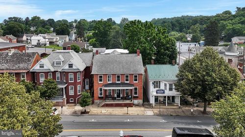 125 E Main St, WAYNESBORO, PA, 17268-1636 | Card Image