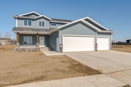 328 Kamrose Dr, Bismarck, ND, 58504-5531 | Card Image