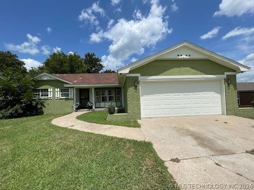 541 Latimer Pl, Tulsa, OK, 74106-4821 | Card Image