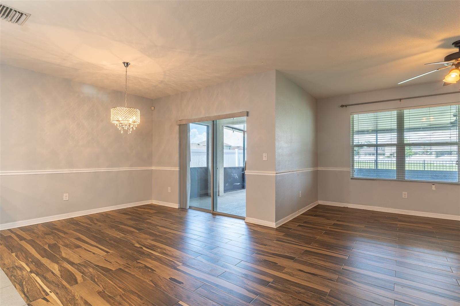 Residential in RIVERVIEW 5