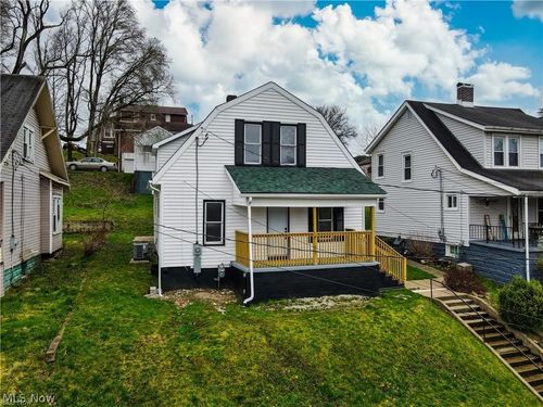 233 Beech Rd, Weirton, WV, 26062-3205 | Card Image