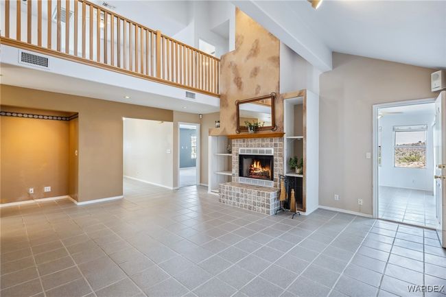 Living Room | Image 36