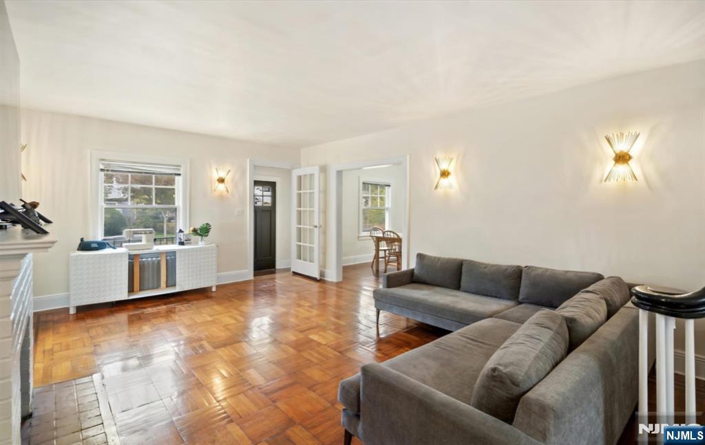 Residential in Englewood 4